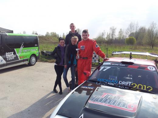 Harold koos sõpradega 2012 Tartu